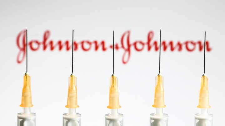 Vacuna Johnson & Johnson COVID-19 en el limbo mientras los funcionarios buscan pruebas