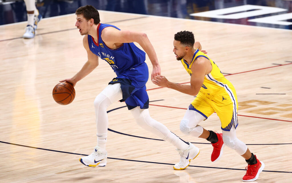 Nikola Jokic y Stephen Curry lideran los equipos All-NBA 2020-21