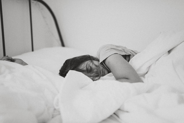 Cómo minimizar los ronquidos y dormir mejor