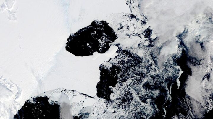 La plataforma de hielo se derrumba en la Antártida oriental previamente estable