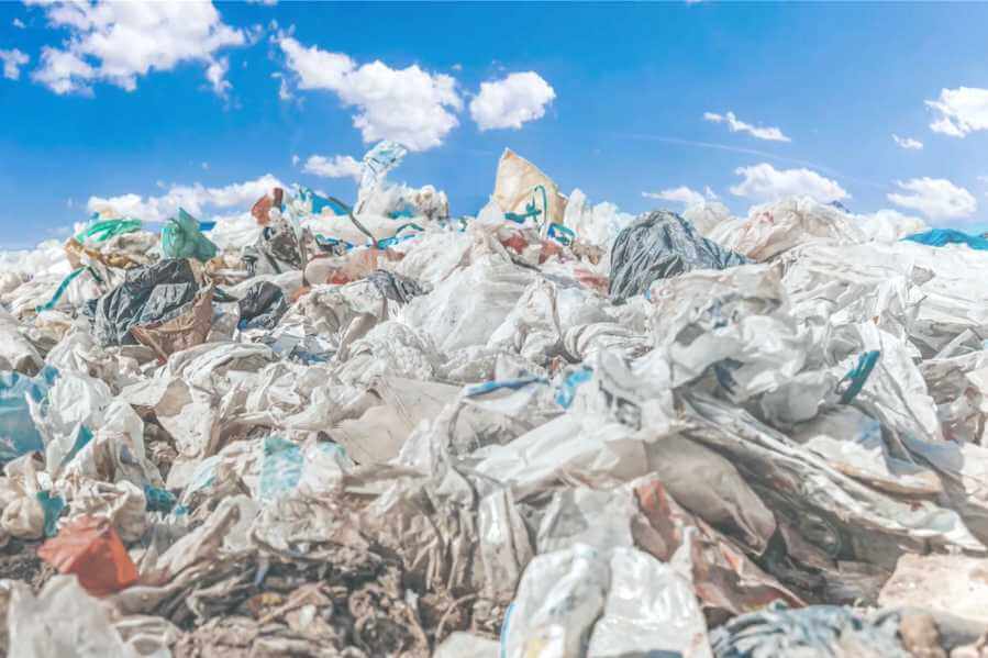 La enzima que come plástico podría eliminar miles de millones de toneladas de desechos de vertederos