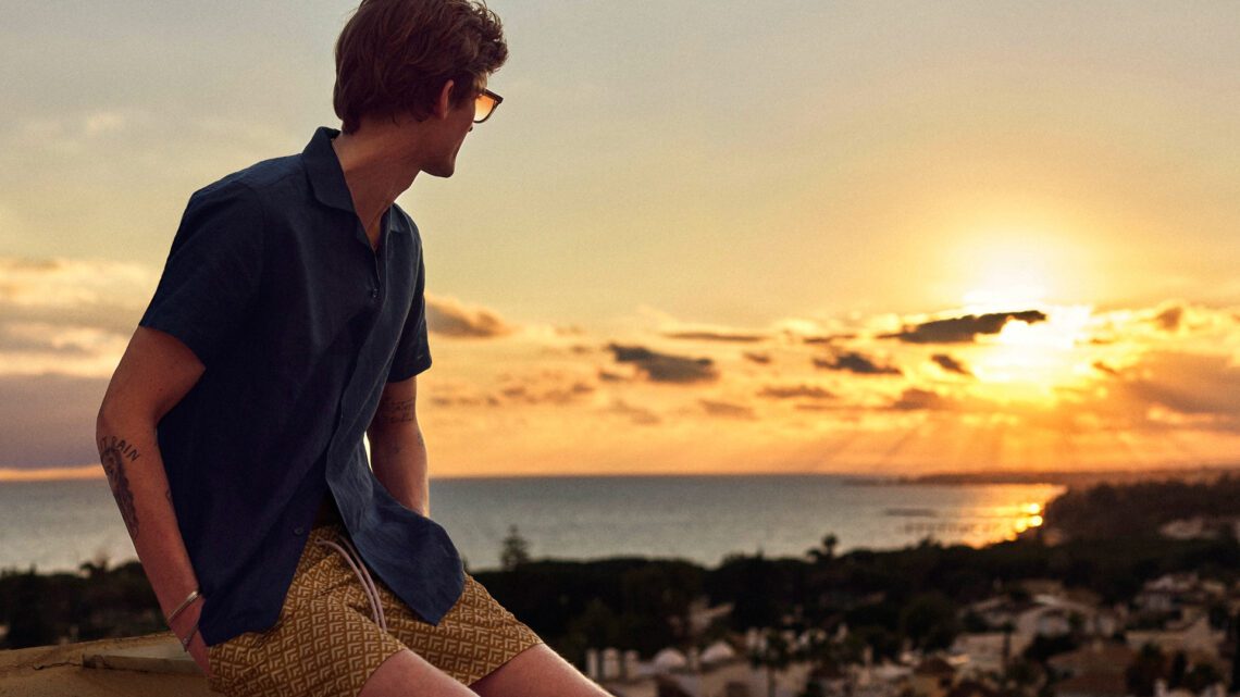 14 prendas de ropa de playa que todo hombre debería tener en su guardarropa de vacaciones