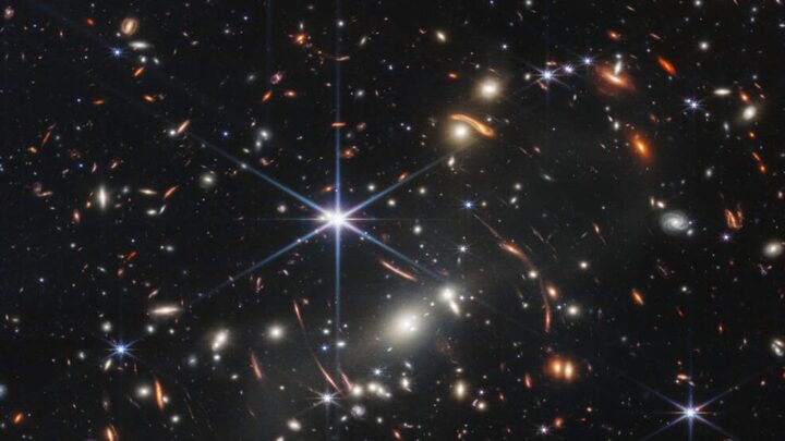 ‘La observación de galaxias es la nueva observación de estrellas’: los cosmólogos asombrados por la primera imagen de Webb