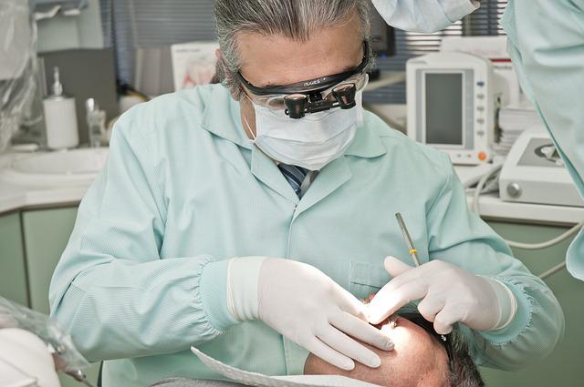 Cómo los consultorios dentales combaten las cargas de trabajo impredecibles