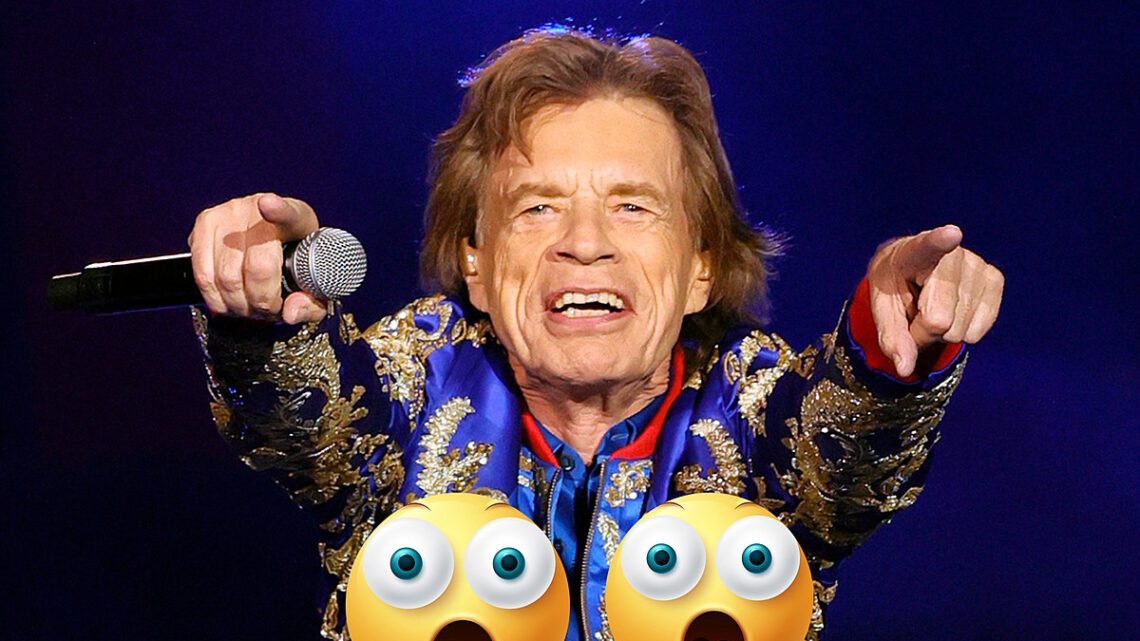 Mick Jagger recibe flashes en un concierto, así que vuelve a parpadear