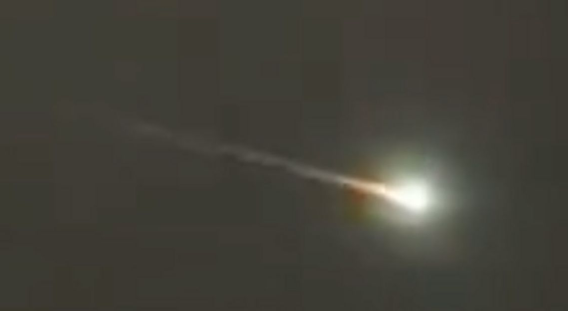 Video muestra una bola de fuego iluminando los cielos de Escocia e Irlanda del Norte