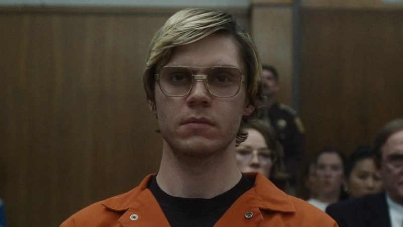 El tráiler de la historia de Jeffrey Dahmer muestra a Evan Peters como un asesino