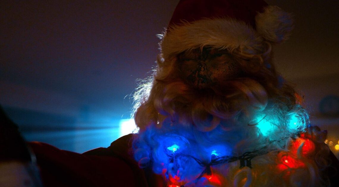 El tráiler de Santastein muestra una película de terror navideña