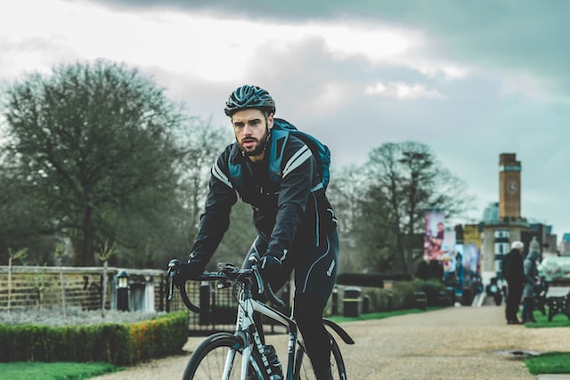 ¿Deberían ser obligatorios los cascos de bicicleta en el Reino Unido?