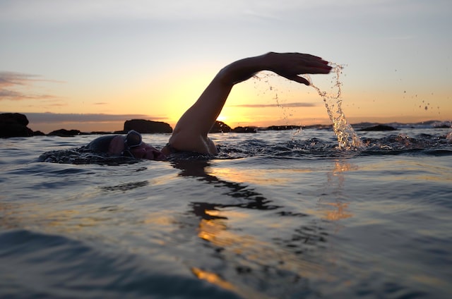 ¿Cuáles son los beneficios para la salud de nadar en agua fría?